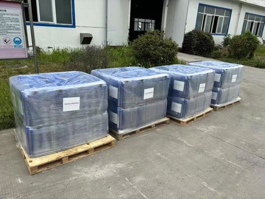 Industrial Grade Liquid Epoxy Resin NPEF-170 25036-25-3 with Low Viscosity